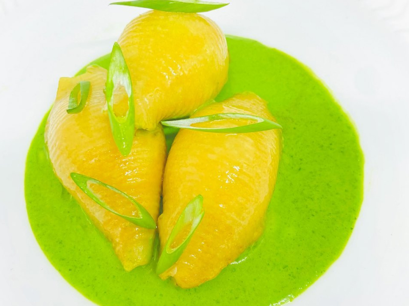 Conchiglionis farcis aux escargots et estragon crémeux aux herbes